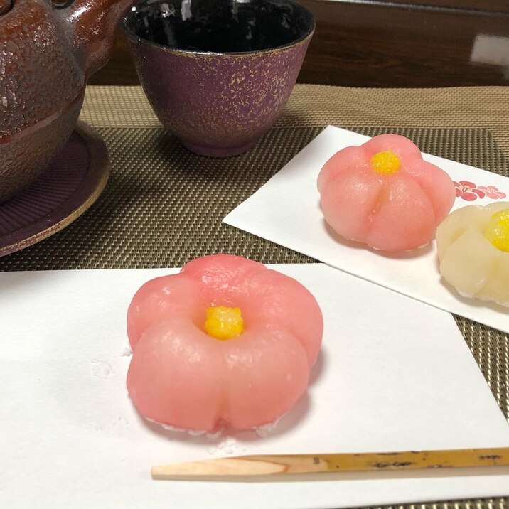 電子レンジで簡単❤️外郎で作る紅白梅の花